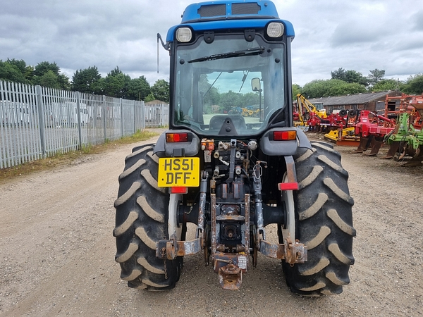 Chris Atkin & Son Ltd - New Holland TN75V
